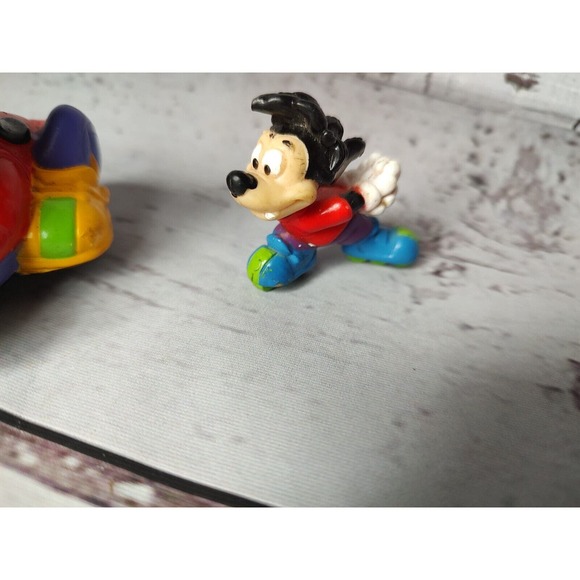 Burger King Promo Disney's Kid's Club Goofy Max Bowling Roller Blading Figure - Picture 2 of 6